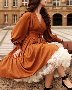 Winter Dress Ideas, Robes Vintage, Old Fashion Dresses, Retro Pin Up, Cooler Look, Winter Dress, Vintage Winter, Mode Vintage, Orange Dress