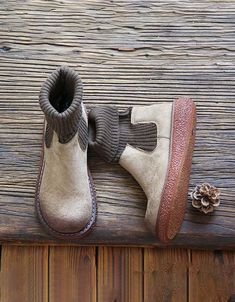 Handmade Suede Retro Wild Head Winter Boots — Obiono Obiono Shoes, Sheepskin Boots, Chunky Heels Sandals, Retro Shoes, Barefoot Shoes, Platform Heel, Winter Boots Women, Womens Sandals Flat, Spring Shoes