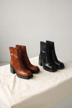 Vagabond BROOKE BOOTS - BLACK Boots With High Heels, Wide Heel Boots, Shoe Inspo Boots, Brown Chunky Boots, Vagabond Brooke, Flat Black Boots, Black Square Toe Boots, Square Toed Boots, Classy Boots