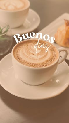 a cappuccino on a saucer with the words buenos class above it