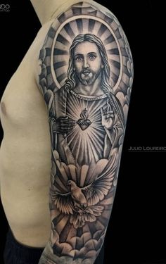 70 Tatuagens Religiosas incríveis você para se inspirar - Top Tatuagens Jesus Tattoo Sleeve, Religious Tattoo Sleeves, Herren Hand Tattoos, Jesus Tattoo Design, Men Tattoos Arm Sleeve, Forarm Tattoos, Mens Shoulder Tattoo, Cool Forearm Tattoos, Forearm Sleeve Tattoos