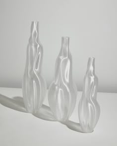 3D printing vase Argot Studio Vase Waterdrop, Tear Drop Vases, Organic Design Product, Elipse Vase, Futuristic Vase, Vase Hole, Muuto Lamp, French Glassware, Organic Vase