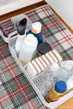 This roll out caddy is perfect for under your sink! It has adjustable dividers, holds a ton, and rolls in and out with ease making it perfect for not only organizing but making it so easy to access your things! Click the link for more organization ideas for your kitchen!