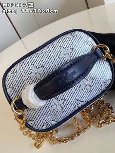 Size: 11cm*10cm*8cm It comes with Dust box, Care manual, Tag, and Paper bag. Latest Design Trends, Perfect Bag, Premium Brands, Louis Vuitton Bags, Travel Luggage, Louis Vuitton Bag, Paper Bag, Louis Vuitton, Thing 1