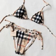 Burberry Nova Vintage Checkered Bikini Set Top & Bottom Size Medium Preloved Item Has Been Worn; Please Expect Minor Imperfections Such As Thread Pulling, Unremovable Stains, Popped Stitching Set Includes Top And Bottom Bikini Separates Burberry Swimwear, Burberry Swim, Pop Stitch, Poolside Fashion, Burberry Vintage, International Style, Burberry Women, Swimwear Collection, Womens Swimwear