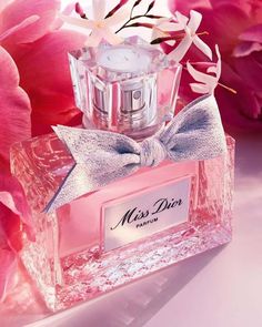 Miss Dior Parfum, Pink Dior, Summer Perfume, Classic Makeup, Bold Type