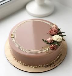 Cake Super Torte, Tårta Design, Small Birthday Cakes, Resipi Kek, Chocolate Cake Designs, Cake With Flowers, Pastel Cakes