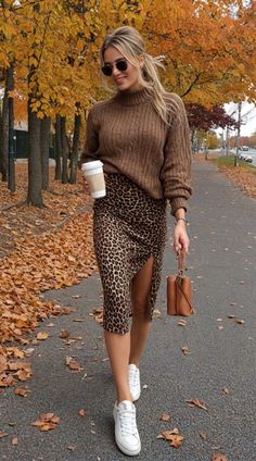 leopard skirt autumn outfit look, Effortlessly Stylish Fall Look Skirt Autumn Outfit, Leopard Print Skirt Outfit, Printed Skirt Outfit, Curated Outfit, Leopard Print Skirt, Leopard Skirt, Sweater Layering, Black Leather Skirts, Autumn Street Style