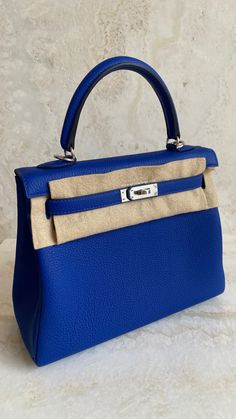 *The bag comes in full set with original store receipt. Hermes Kelly 25, Kelly 25, Gold Leather, Full Set, Gold Hardware, The Bag, Blue Color, Leather, Gold