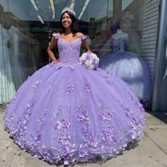 COLOR CARD. Purple Quince Dress, Lilac Quinceanera Dresses, Lavender Quinceanera Dresses, Lavender Quinceanera, Purple Quinceanera, Lavender Quince, Quince Dresses Purple, Purple Quince, Quinceanera Themes Dresses