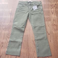 Looking At The Sizegen Photo, Its Color Closely Resembles The Actual Color Of The Pants. Olive Green Zara Denim New With Tags Size: Us 4 Eur 36 Mex 26 (Plz See The Photos) Pants Length: 34.5" Hem Width: 7.25" Please Read Descriptions Carefully & Look At All Photos. Trendy Zara Mid-rise Jeans, Zara Mid-rise Jeans For Work, Trendy Mid-rise Flare Jeans By Zara, Trendy Zara Flare Jeans For Fall, Spring Khaki Denim Pants, Khaki Denim Pants For Spring, Spring Green Mid-rise Flare Jeans, Chic Green Denim Jeans, Zara Mid-rise Relaxed Fit Jeans