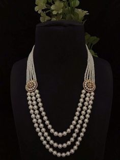 Gorgeous Long CZ Stones Necklace with Pearl in Victorian style with matching earrings Necklace length: 22 inches approx  Highest quality and craftsmanship Free shipping Since natural semiprecious beads are used in this necklace, Color and shape of the beads may vary slightly Please let me know if you have any questions Indian Long Necklace, Cz Stone Necklace, Pearl Long Necklace, Long Necklace Set, Long Pearl Necklace, Rani Haar, Modern Gold Jewelry, Real Pearl Necklace, Stones Necklace