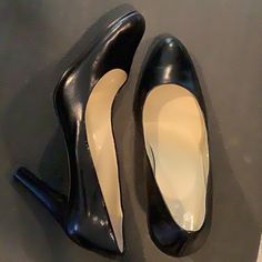 Lanette Leather Pump Size 11. 3 Inch Never Worn Elegant Ralph Lauren Round Toe Heels, Elegant Ralph Lauren Party Heels, Ralph Lauren High Heels For Formal Occasions, Ralph Lauren Formal High Heels, Ralph Lauren Elegant Formal Heels, Elegant Ralph Lauren Formal Heels, Ralph Lauren Round Toe Heels For Party, Chic Ralph Lauren Heels For Formal Occasions, Size 11 Heels