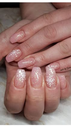 Snowflake French Tip Nails Square, Short Square Nails Winter, Christmas Nails Square, Winter Nail Art Designs, Winter Nails Acrylic, Christmas Gel Nails, Makijaż Smokey Eye, Snowflake Nails, Christmas Nails Acrylic