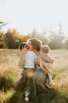 Photos by @breannapluskevin single mom photoshoot Bush Family Photoshoot, Single Mom Of Two Photos, Mama And Kids Photoshoot, Mom And Sons Poses, Toddler Baby Photo Shoot, Auntie Photoshoot Picture Ideas, Mommy And Me 2 Kids Photoshoot, Mom 2 Kids Photoshoot