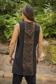 Our AKAU shamanic tank top features intricate block-printed shipibo tribal patterns that are hand-applied, giving each shirt a unique and authentic touch. Made from 100% natural cotton, and coloured with natural dyes, this tank top is fashionable and environmentally friendly. Natural fibres are biodegradable and have a lower impact on the environment compared to synthetic materials. In addition to being good for the planet, the natural cotton fabric is also breathable and comfortable to wear. Th Mens Kimono Jacket, Ritual Clothing, Mens Poncho, Pattern Outer, Black Sleeveless Shirt, Create A Wardrobe, Spiritual Fashion, Hemp Clothing, Viking Clothing