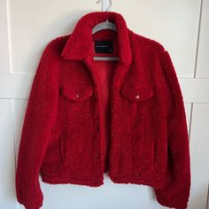 Perfect Condition Brand New Red Fleece Jacket For Fall, Red Fleece-lined Outerwear For Winter, Red Winter Fleece Jacket With Fleece Lining, Red Fleece Jacket With Fleece Lining For Winter, Red Casual Fleece Jacket With Pockets, Casual Red Fleece Jacket With Pockets, Cozy Red Outerwear For Fall, Red Fall Outerwear With Faux Fur Lining, Red Faux Fur-lined Outerwear For Fall