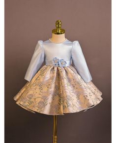 Get 10% off now! Buy unique flower pattern blue long sleeved girls formal dress with pearls at cheap price online. Free stable shipping and pro custom service since 2009. Formal Dress With Pearls, Dress With Pearls, High Low Prom Dresses, Prom Dresses Yellow, Girls Formal Dresses, Purple Prom Dress, Lace Beach Wedding Dress, Tea Length Wedding Dress, Bridal Party Dresses