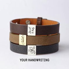 Personalize on both sides of the sterling silver charm of the bracelet with a signature/handwriting/drawing in any language of your choice. If you do not have handwriting, we can also use a cursive font for your message - just let us know in the “Note to seller” when you check out. Available in 5 colors of leather and 2 finishing colors for the charm, making it a perfect gift for your loved one. ITEM INFOMaterials: Genuine cowhide with sterling silver charm. Finishing colors for the charm: Silve Mens Handwriting, Birthday Gift Husband, Gift For Boyfriend Anniversary, Handwriting Signature, Dad Bracelet, Mens Bracelet Personalized, Loss Of Dad, Husband Birthday Gift, Husband Anniversary Gift