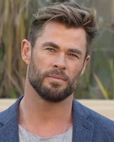 Short Beard Styles For Men, Chris Hemsworth Hair, Short Beard Styles, Top Haircuts For Men, Beard Styles Short, Mens Hairstyles Thick Hair, Bad Haircut