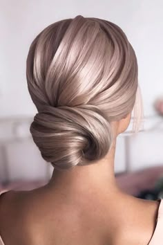 Wedding Updos For Long Hair, Updos For Long Hair, Wedding Updos, Easy Hairstyles For Medium Hair, Bridal Hair Updo, Wedding Hair Ideas, Wedding Hair Inspiration, Low Bun, Wedding Hair Makeup