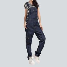 Introducing our cargo women's denim overall from the 2023 Autumn Collection ââ‚?the perfect embodiment of nostalgia and contemporary style!Why You Need TheseThese 90s-inspired denim overalls are crafted to channel your inner free-spirited fashionista. With a retro stonewashed look and a free fit. these overalls are sure to take you back in time with a fashionable twist. The unique details of these overalls make them stand out amongst the crowd. such as the cargo pockets. suspenders. and buttons Cargo Women, Fall Fashion Staples, Stonewashed Jeans, Fitted Jumper, Autumn Collection, Street Style Trends, Cool Look, 2023 Autumn, Current Fashion Trends