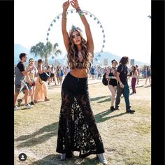 Brand New Never Worn Bonaroo Outfit, Festival Outfit Women, Coachella 2020, Coachella Outfit Ideas, Park Shoot, Beach Seashells, Coachella Inspiration, Outfit Modest