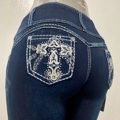 “Push Up” Or “Levanta Cola” Cute Mexican Jeans, Mexican Flare Jeans, Mexican Jeans With Boots, Mexican Pants, Mexican Bootcut Jeans, Bootcut Jeans Outfit Country Mexican, Mexican Things, Levis Bootcut, Billy Jean