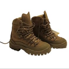 Womens Usgi Belleville Mcb 950 Gore Tex Hiking Mountain Combat Boots Navy 3.5n Hiking Boots Aesthetic, Hike Boots, Camping Boots, Tan Combat Boots, Granola Aesthetic, Patagonia Hiking, Earth Fairy, Mountain Boots, Peter Phillips