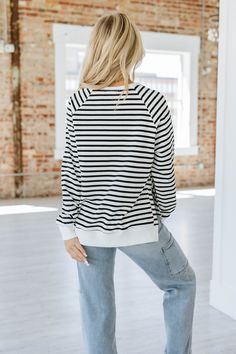 Experience ultimate comfort and style with our Pierce Striped Loose Sweatshirt! Made with soft and breathable fabric, this sweatshirt features a trendy striped design that will elevate any casual look. Embrace effortless fashion and cozy vibes with our Pierce Striped Loose Sweatshirt. Model Info: Models are 5'7", Size 2, wearing smalls Material: 95% Cotton + 5% Elastane Sizes Bust Hem_Width Sleeve_Length Length Relax Relax Relax Relax S 44.9 41.3 27.7 26.8 M 47.2 43.7 28.3 27.6 L 49.6 46.1 29.0 Black Casual Sweatshirt With Contrast Stripes, Winter Contrast Stripes Long Sleeve Sweatshirt, Athleisure Crew Neck T-shirt With Contrast Stripes, Striped Long Sleeve Relaxed Fit T-shirt, Striped Long Sleeve Stretch T-shirt, Sweatshirt Model, Effortless Fashion, Cozy Vibes, 8 M