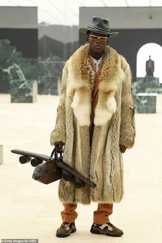 Virgil Abloh Louis Vuitton, Mens Fur Coat, Mens Fur, Chloe Sevigny, Handbags Louis Vuitton, Louis Vuitton Fashion, Mens Luxury Fashion, Black Men Fashion, Black Man