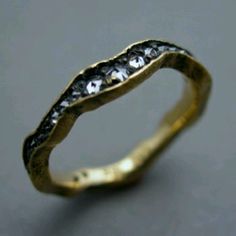 Smaragd Ring, Black Diamonds, Put A Ring On It, Shiny Things, Eternity Bands, Black Diamond, Ring Verlobung, Bling Bling, Pretty Things