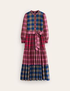 Lochs, log files, castles… this tartan Alba dress is giving us all the Highland vibes. The soft fabric and long sleeves will keep you cosy when you need to look stylish on chilly evenings. India Rose, Boden Uk, Designer Baby, Maxi Jersey Dress, Current Styles, Winter Outfit Ideas, Satin Maxi Dress, Midi Shirt Dress, Pink Maxi Dress