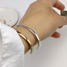 Hand-hammered cuff open bracelet, the Kamal is classic with a little roughness. Length: Open and adjustable. Material: Brass.