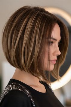 Top 20 Angled Bob Haircut Ideas for 2025: Layered, Short, Medium-Length, and Bang Styles