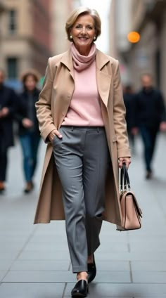 60 Year Old Woman, Wardrobe Tips, 60 Fashion, Mens Fashion Fall, Trendy Outfit Ideas, Over 50 Womens Fashion, Old Woman, Trendy Outfit