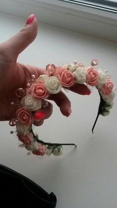 Flower Headband Diy, Pink Flower Crown, Diy Hair Scrunchies, Flower Garland Wedding, Pretty Headbands, Crown For Kids, Bridal Jewelery, Easter Craft Decorations, Flower Bouquet Diy