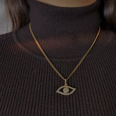 Material: 14K Gold Filled & CZ Diamonds Pendant Size: 2.3cm x 2.8cm Hypoallergenic Non-Tarnish Does Not Change in Color Gold Evil Eye Necklace, Evil Eye Necklace Gold, Diamond Chain, Evil Eye Necklace, Cz Diamond, Eye Necklace, Jewelry Case, Jewelry Pouch, Diamond Pendant