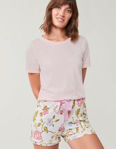 Cute and comfy, these pajama shorts are made for cozy movie nights, comfortable sleeping, and slow Lowcountry Sundays. Our super soft knit sleep shorts have just the right amount of stretch, you'll never want to take these off! Adorned with in a feminine jacobean, these comfy sleeper sets also make for great gifting!