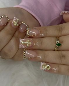 Medium Nail Designs With Charms, Medium Duck Nails With Charms, Short Junk Nail Designs Square, Medium Nails With Charms, Nails Acrylic With Charms, Gold Charm Nails, Short Blinged Out Nails, Short Nails Bling, Gold Nail Set