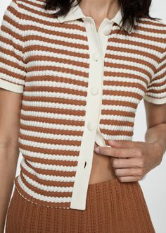 Combined knitted T-shirt Outfits Guide, Striped Knitwear, Crochet Fabric, Knitted Tshirt, Universal Thread, T Shirt Print, Tshirt Print, Shirt Style, Caramel