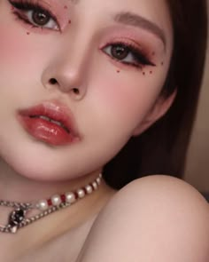 Makeup For Concert Night, Concert Eye Makeup, Make Up Concert, Concert Makeup, Sparkly Makeup, Douyin Makeup, Eye Makeup Pictures, Ethereal Makeup, Fancy Makeup