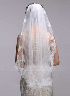 the back of a bride's wedding veil