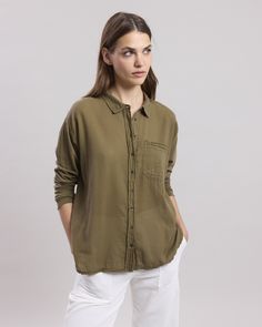 Womens' plain cotton double-fabric shirt. Long sleeves, shirt collar, and visible button placket. Chest patch pocket. Cotton Shirts Women, Woman Shirt, Mens Vest, Shirt Collar, Button Placket, Fabric Cotton, Summer Collection, Patch Pocket, Cotton Shirt