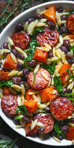 Butternut Squash and Black Bean Orzo with Sausage and Spinach in a white bowl. Orzo With Sausage, Sausage And Spinach, Autumn Dinner, Resep Diet, Squash Recipes, Sausage Recipes, Orzo, Black Bean, Main Dish Recipes