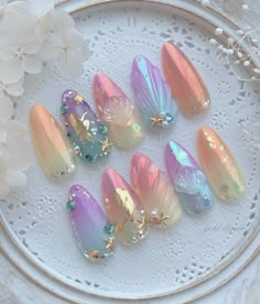 golddigger_hiromi.t on ig Golddigger Aesthetic, Nail Salon Instagram, Press On Nails Design, Daisy Acrylic Nails, Vestidos Anime, Beachy Nails, Chic Nail Art