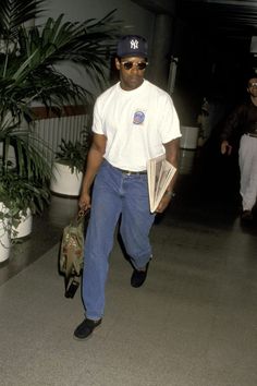 Denzel Washington’s Most Iconic And Stylish Looks  - Essence | Essence Outfits Quotes, Look 80s, 90s Fashion Men, 90s Fits, 90s Men, Street Style Outfits Men, Street Fashion Men Streetwear, 90s Mens, Guys Clothing Styles