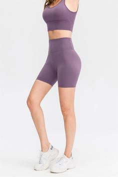 77% Nylon. 23% Spandex Soft. comfortable and skin friendly 4-way stretch. breathable and sweat-wicking Squat-proof High waisted design Featuring a back waistband pocket for storing your essentials Perfect for both sports activities and daily life Lantern Sleeve Sweater, Corset Midi Dress, Strapless Bandeau, Corset Mini Dress, Long Sleeve Sweater Dress, Squat Proof, Ribbed Knit Sweater, Knit Sweater Dress, Sports Activities