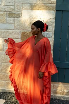 This brick-red kaftan is the epitome of effortless elegance. Let the light fabric flow in the breeze as you stroll the beach. The side slits are comfortable as you walk or lounge, and the bra savers will hold the kaftan in place for all day wear. All kaftans are handmade in small batches in Austin,TX. Sizes and color may slightly vary due to lighting and screen settings. Red Kaftan, Bubu Gown Styles, Black Femininity, African Design Dresses, African Wear, Mode Inspo, Abayas Fashion, African Design, African Fashion Dresses