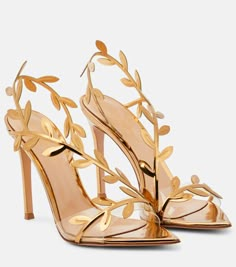 Flavia mirrored leather pumps in gold - Gianvito Rossi | Mytheresa Fire Ability, Transparent Sandals, Gianvito Rossi Heels, Gladiator Shoes, Gold High Heels, Different Shoes, Types Of Heels, Gold Pumps, Womens Stilettos